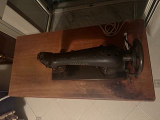 Macchina da cucire Singer vintage anni '50
