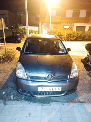 Toyota corolla verso 2005