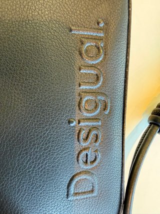 Bolso Desigual Negro Porta Móvil Asa