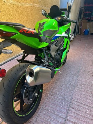 Kawasaki Ninja ZX4RR Verde