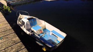 Barco semicabinado