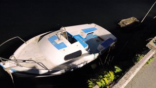 Barco semicabinado