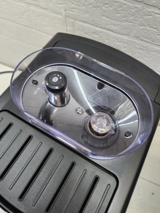 Cafetera Krups superautomática Blanca