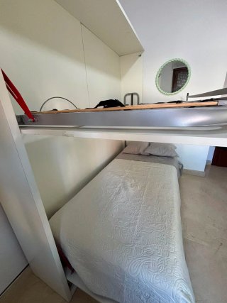 Cama litera plegable blanca diseño moderno