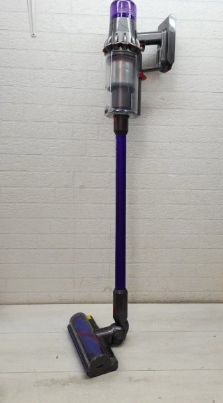 Aspirapolvere Dyson V11 Advanced senza fili - 200 Airwatt, 60 min di autonomia, tecnologia Anti-groviglio, aspirapolvere a mano e per pavimenti (Nichel/Violetto)