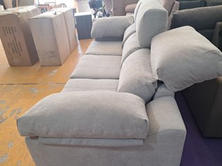 Sofá de tela beige y gris