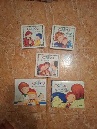 Lote 5 libros caillou