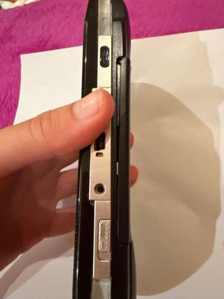 PSP 2004 Nero + caricabatterie originale + 3 giochi