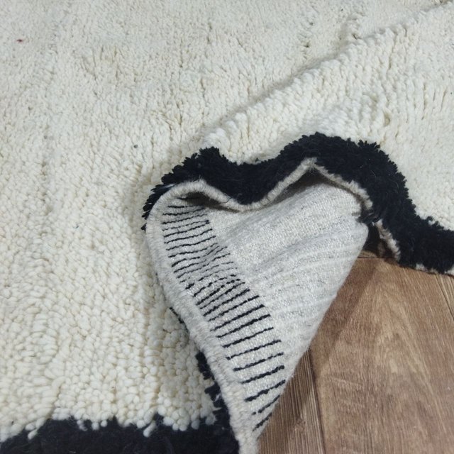 Alfombra Beni Ouarain 240x210 Beige Negra Lana