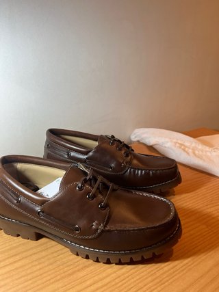 Nauticos de piel marrones