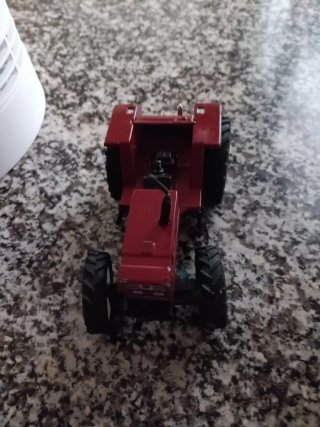 Mini tractor rojo
