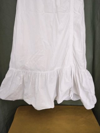 Vestido maxi branco  com folhos
