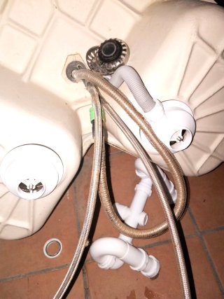 Fregadero doble esquinero con grifo extraíble