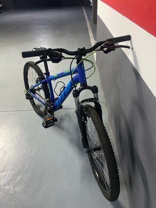 Bicicleta infantil azul