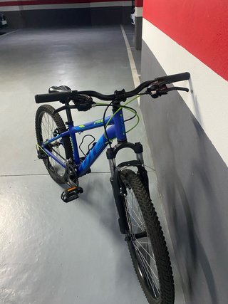 Bicicleta infantil azul