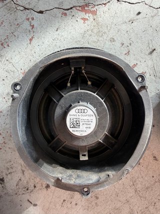 Altavoces traseros Bang & Olufsen Audi A4 B8