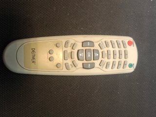 Lote de 8 mandos a distancia (Sony, Philips, Denve