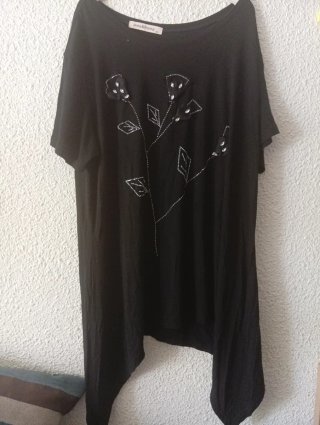Blusa negra Amo & Roma con strass talla M