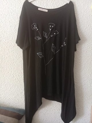 Blusa negra Amo & Roma con strass talla M