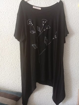 Blusa negra Amo & Roma con strass talla M