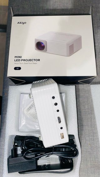 Mini Proyector LED Akiyo Blanco