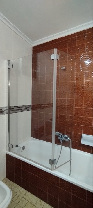 Mampara de bañera cristal y metal