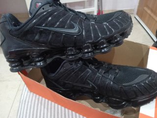 Nike Shox Botones Negros original
