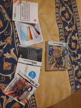 Caja y manuales Pokémon Edición Platino