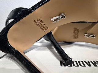 Sandali Steve Madden neri con strass Tg 41
