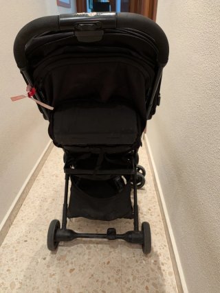 Silla de paseo Maxi-Cosi lara 2 negra.