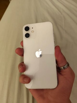 iPhone 12 mini, en perfecto estado, sin caja.