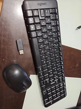 Teclado y Ratón Logitech MK220 Negro