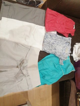 Lote Ropa Premamá Verano Beige/Blanco