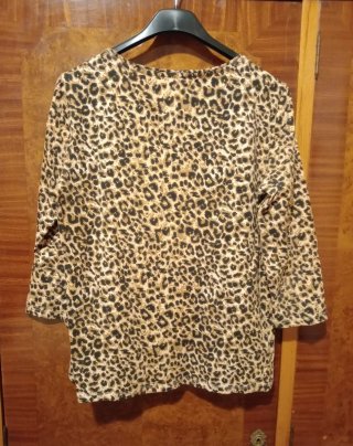 Camiseta Cortefiel leopardo