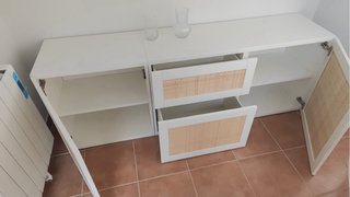 Mueble de comedor blanco y beige