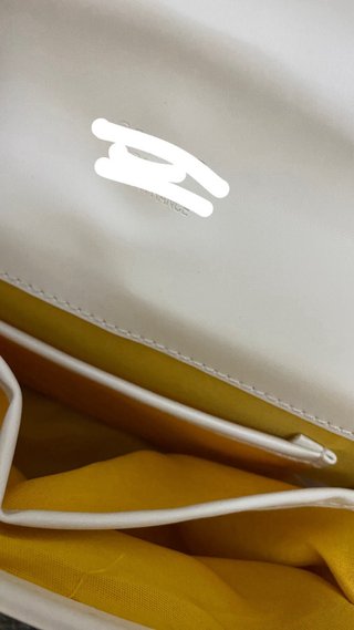 Bolso blanco de piel