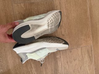 Tenis Scalpers Beige y Blanco