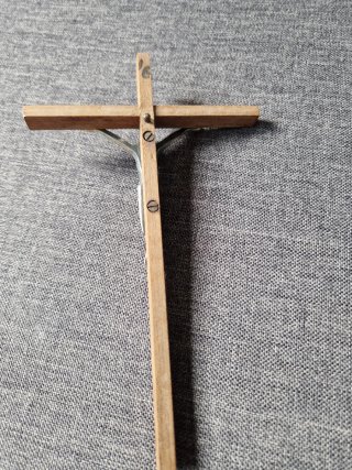Cruz de madera con Cristo