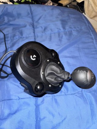 Volante Logitech G29 + cambio manual