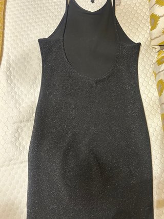 Vestido negro brillante
