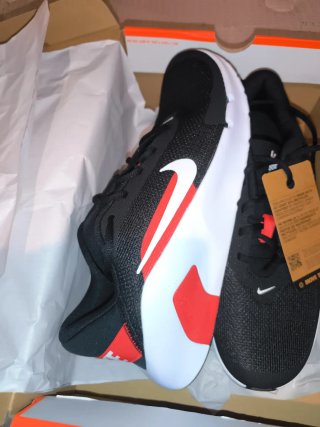 Zapatillas Nike Hombre Negras y Rojas