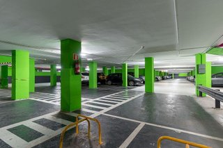 Garaje en alquiler en Navas en Barcelona