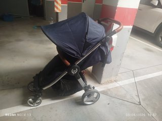 Silla de paseo Arrúe en color azul marino