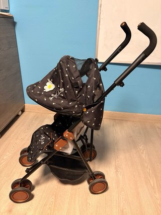 Silla de paseo juguete ligera