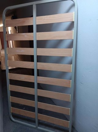 Somier 1.05m Metal y Madera