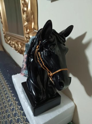 Estatua Caballo Negro 34cm aproximadamente