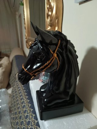 Estatua Caballo Negro 34cm aproximadamente