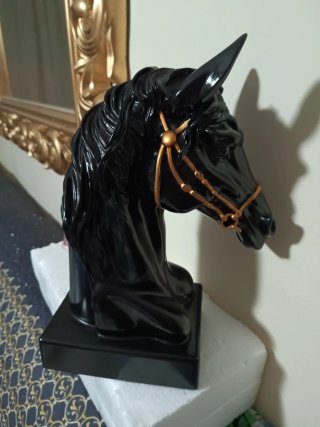 Estatua Caballo Negro 34cm aproximadamente
