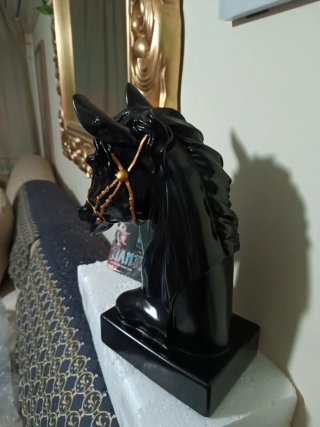 Estatua Caballo Negro 34cm aproximadamente