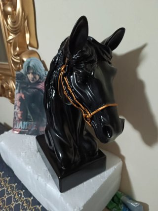 Estatua Caballo Negro 34cm aproximadamente